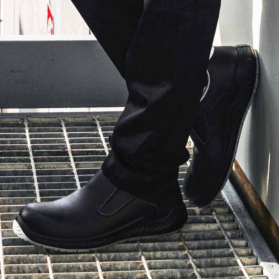 mocassino antinfortunistico nero linea young
